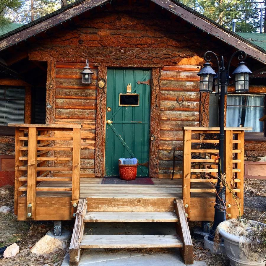 Timber Haven Lodge Velké Medvědí jezero Exteriér fotografie